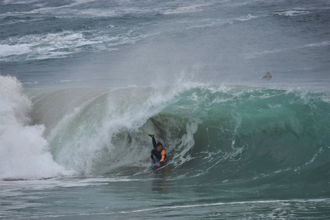 Les moniteurs du Minou Surf School vous encadrent tout au long de l'année.